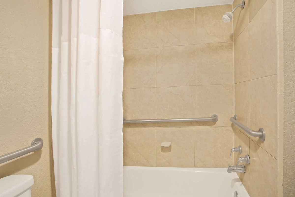 Days Inn by Wyndham Orlando Airport Florida Mall