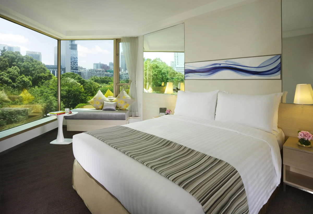 The Royal Pacific Hotel & Towers