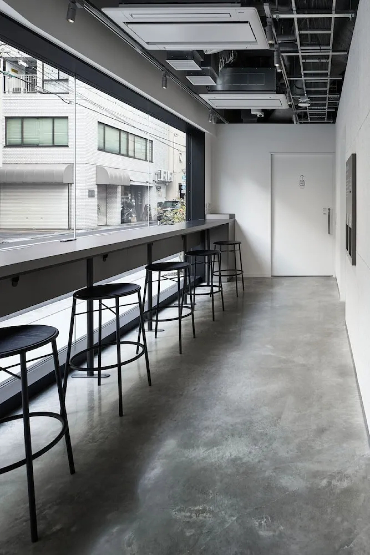 9h nine hours Ningyocho