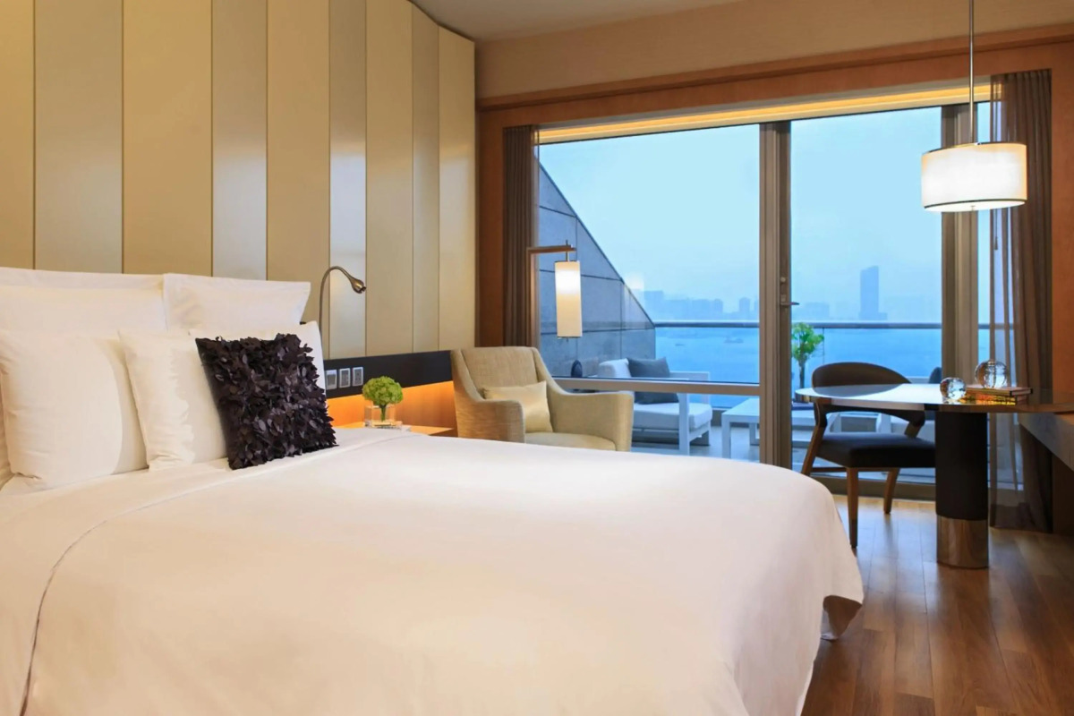 Renaissance Hong Kong Harbour View Hotel