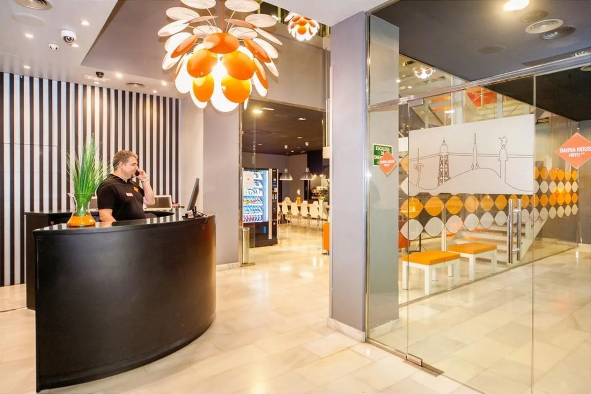 Отель Barna House Hotel