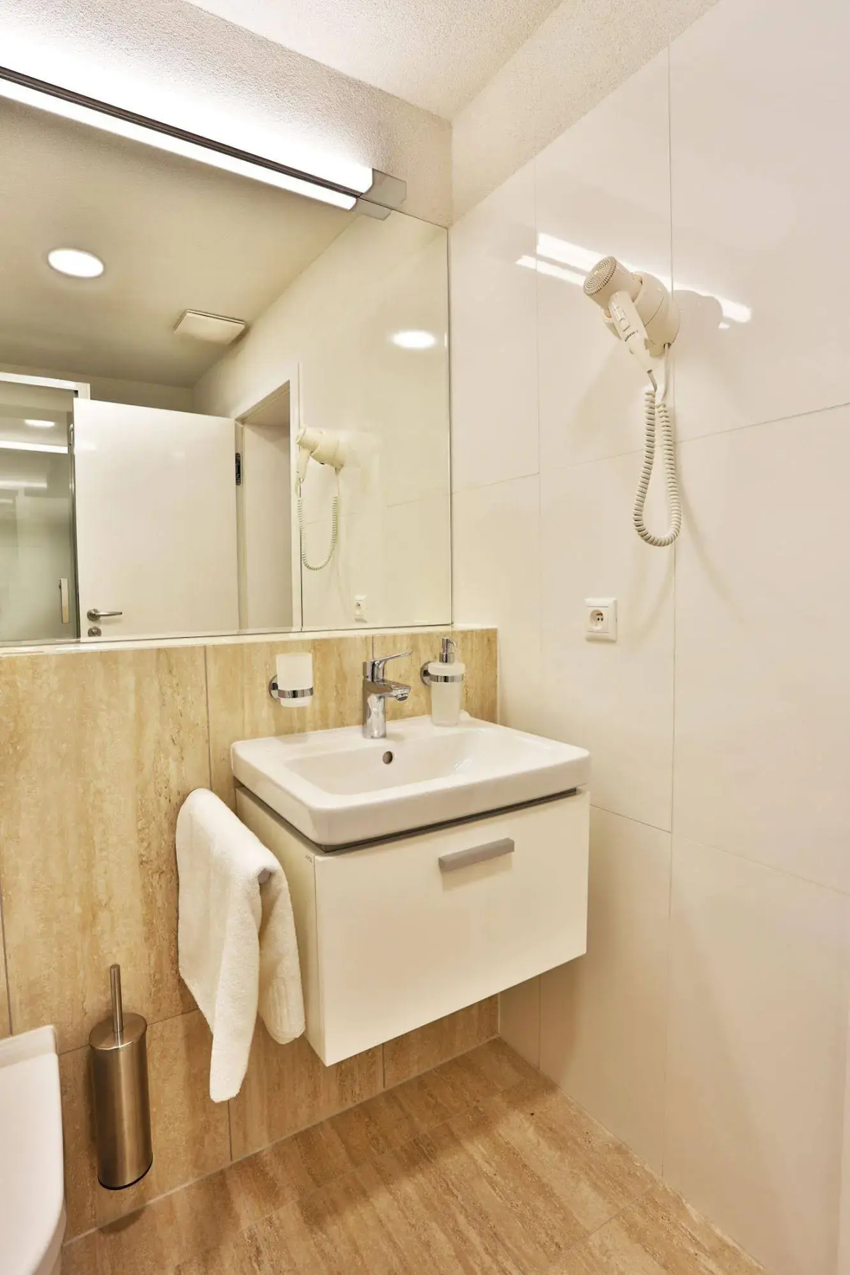 VIP Apartments