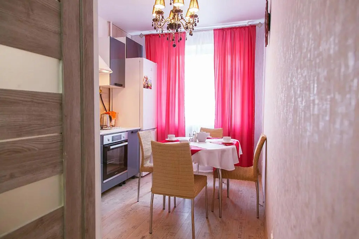 Апартаменты Пять Звезд на Геологоразведчиков