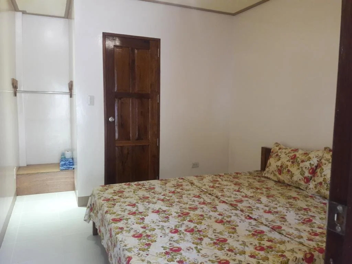 Ausan Beach Front Cottage and Restaurant
