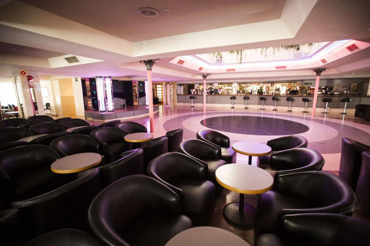 Port Fiesta Park Hotel