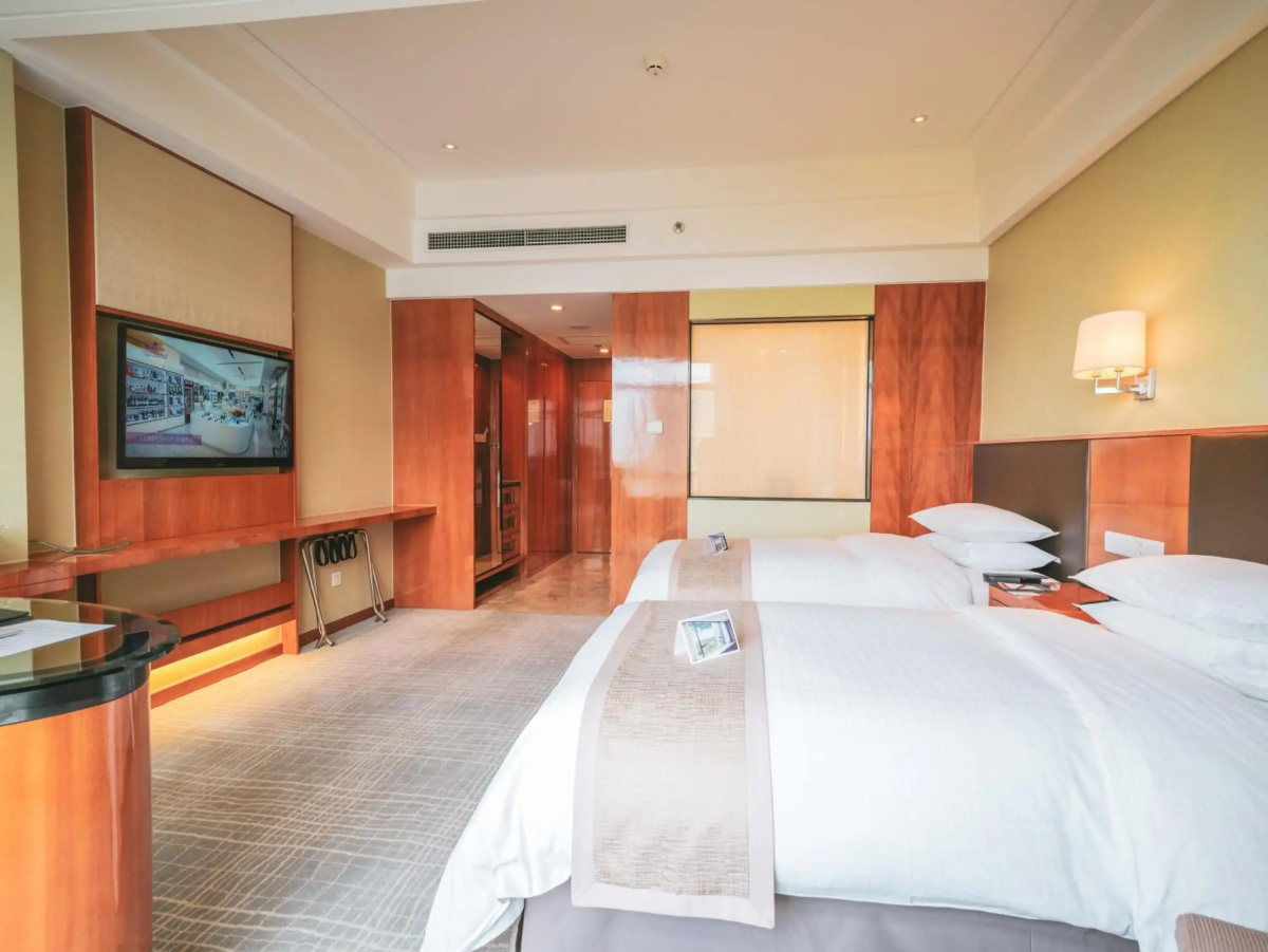 Отель Ramada Plaza by Wyndham Shanghai Pudong Airport