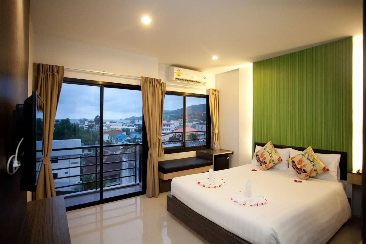 iCheck inn Chill Patong