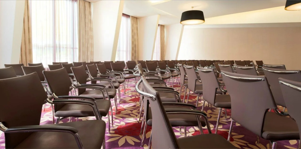 Отель Clarion Paris CDG Airport