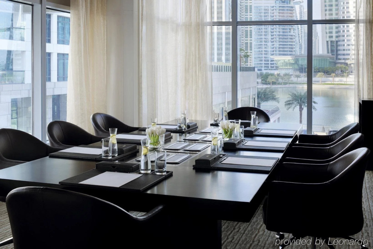 Mövenpick Jumeirah Lakes Towers Hotel