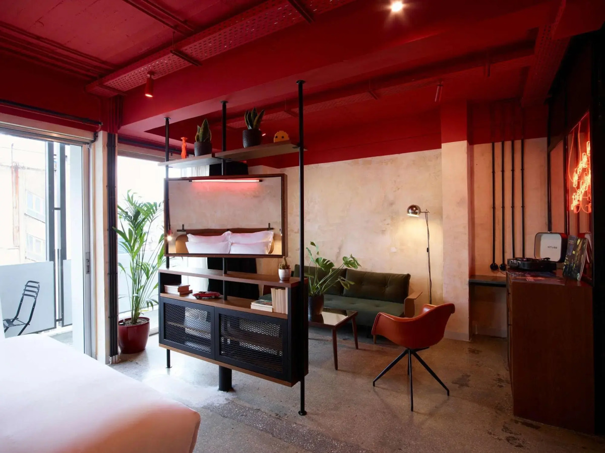 Dave Red Athens Hotel