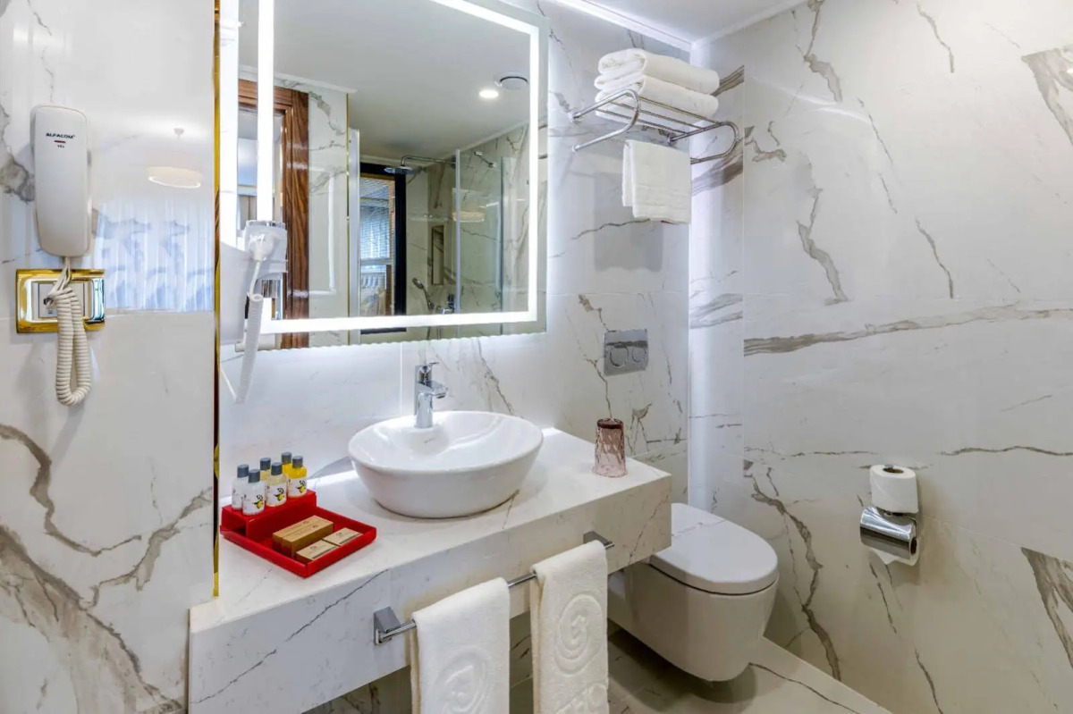 Beethoven Senfoni Hotel