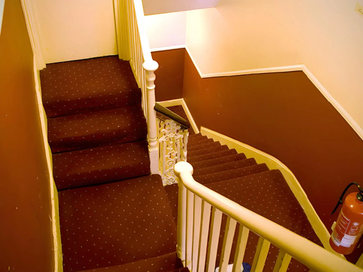 Palace Court Hotel