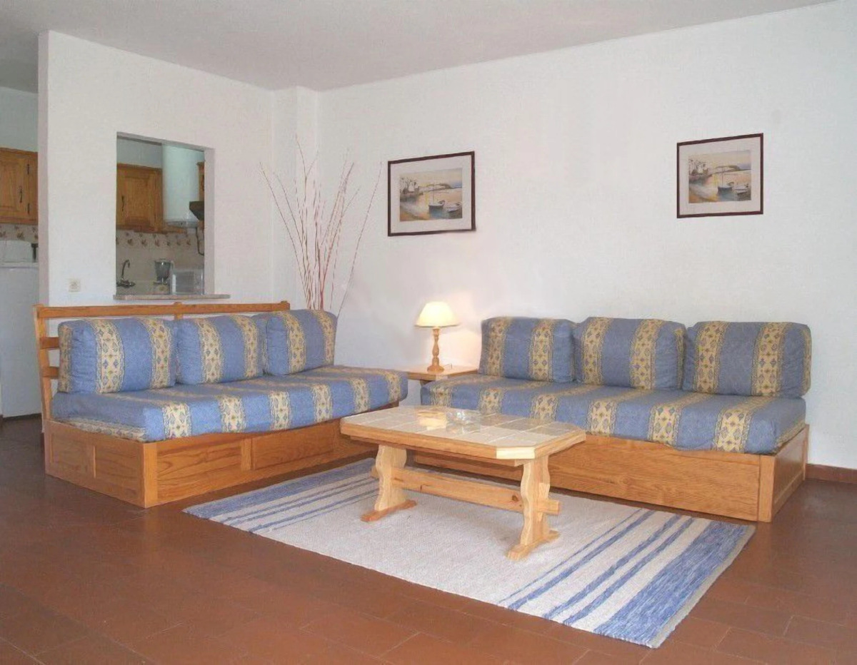 Parque Mourabel, Oasis Village, Pe do Lago