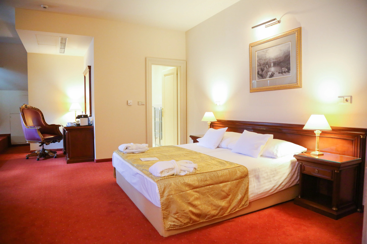 Savoy Westend Hotel