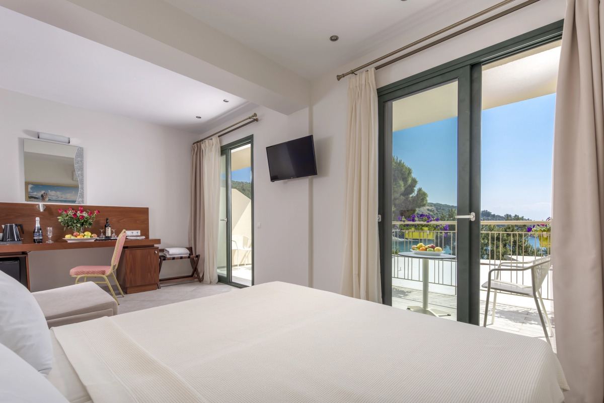 Отель Bomo Tosca Beach