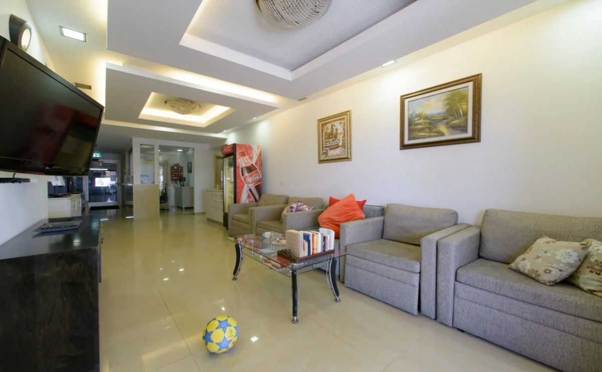 Royalty Suites