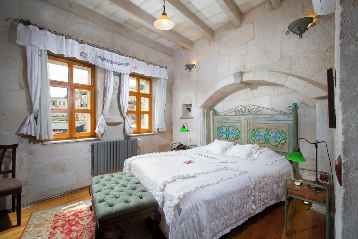 Terra Cave Hotel