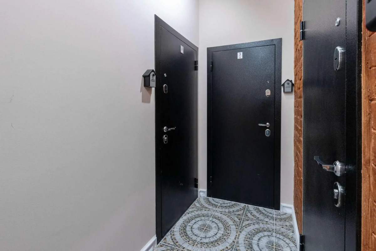 Метры в центре на Греческом проспекте 17