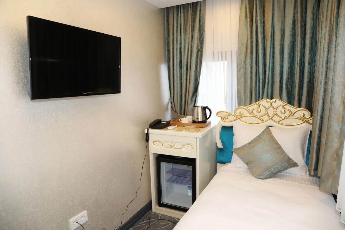 Grand Kavi Hotel