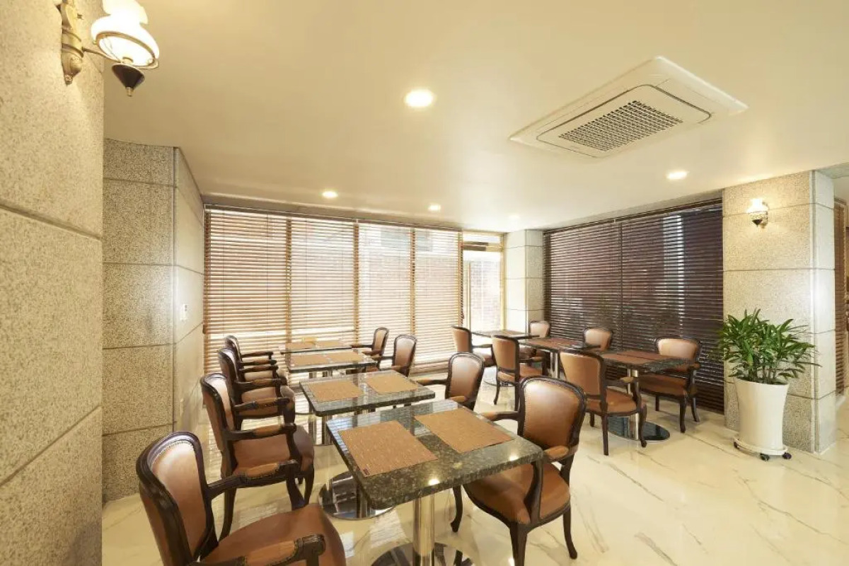 Отель Noble Tourist Hotel Insadong