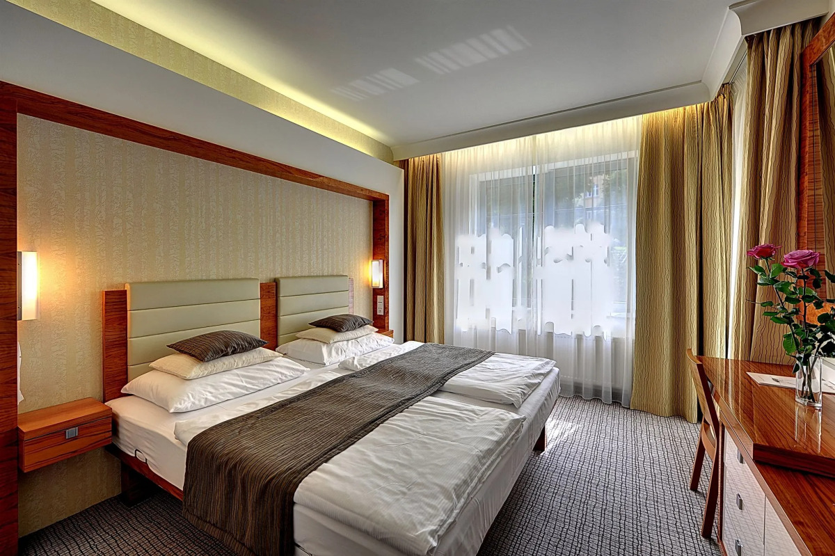 St. Joseph ROYAL REGENT