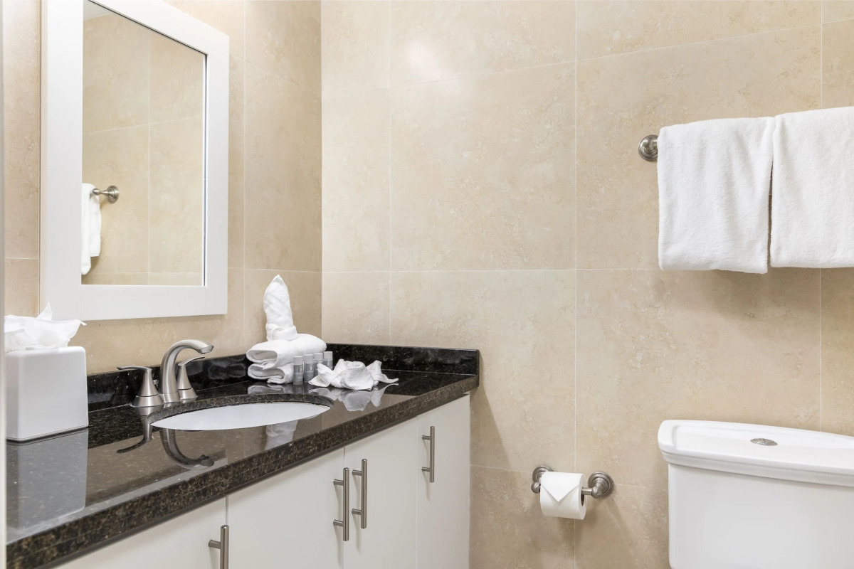 Fortune House Hotel Suites