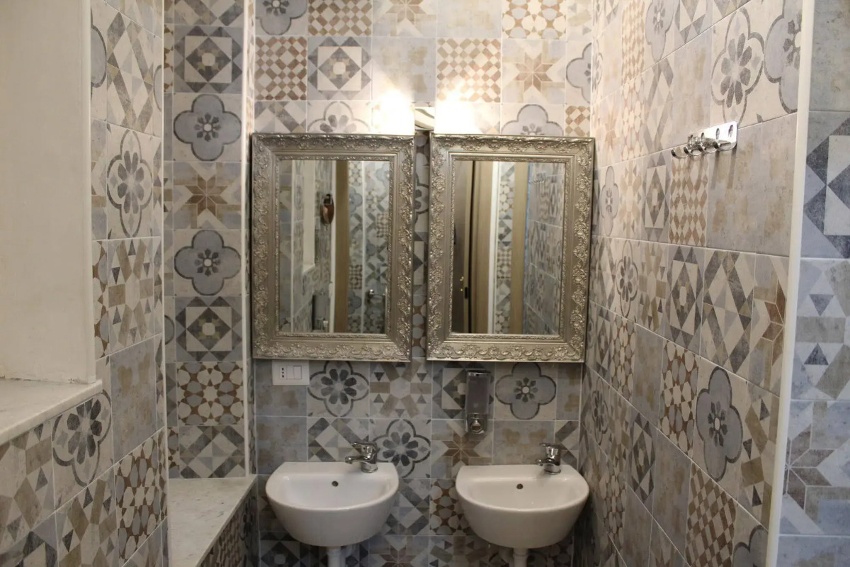 Victoria House Hostel