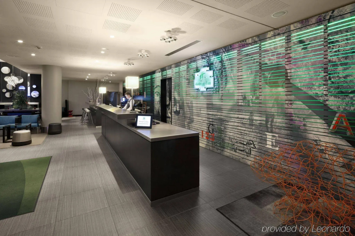 Отель Premier Inn Berlin Alexanderplatz