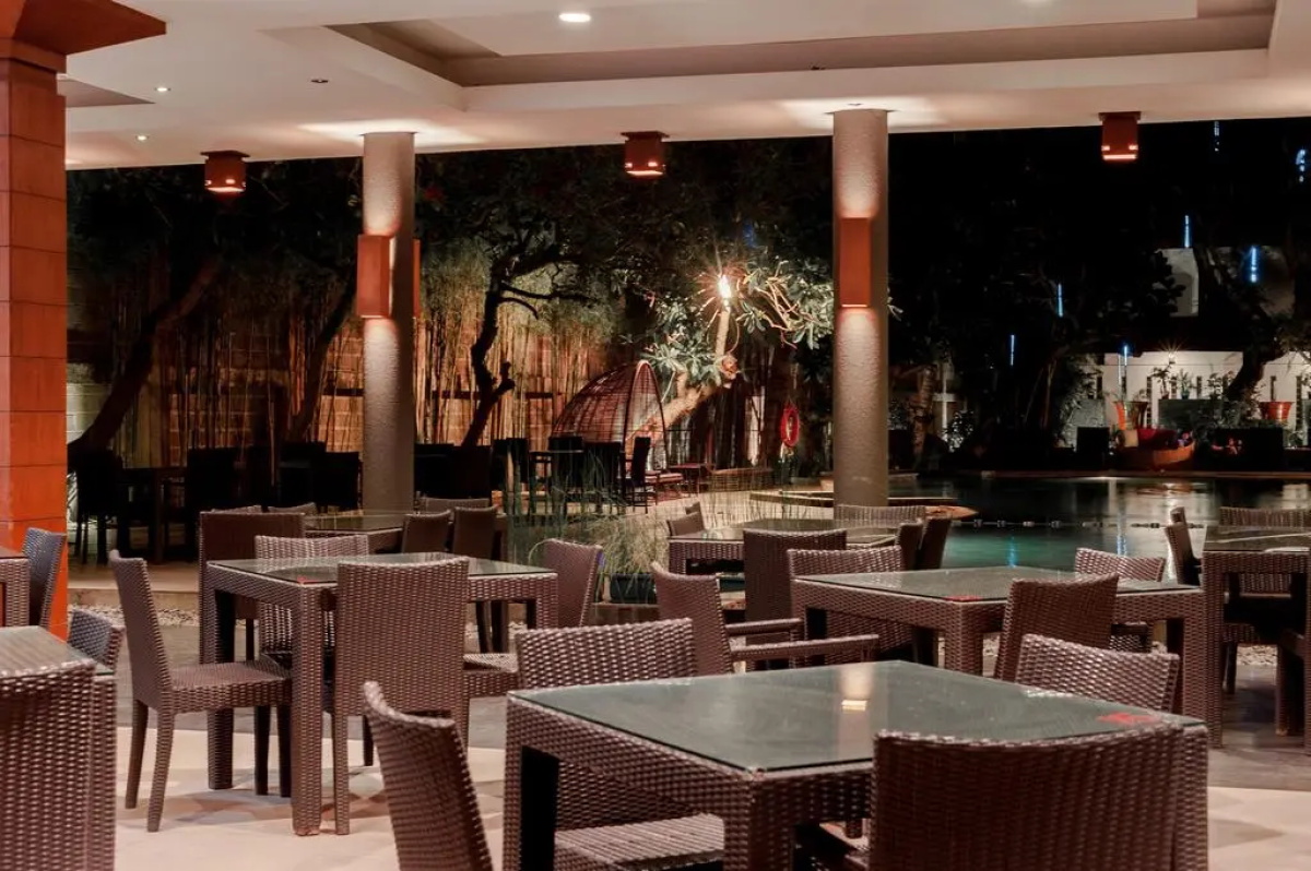 Surya Kencana Seaside Hotel