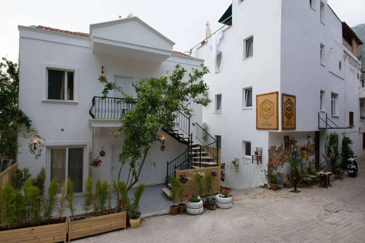 8 Pansiyon
