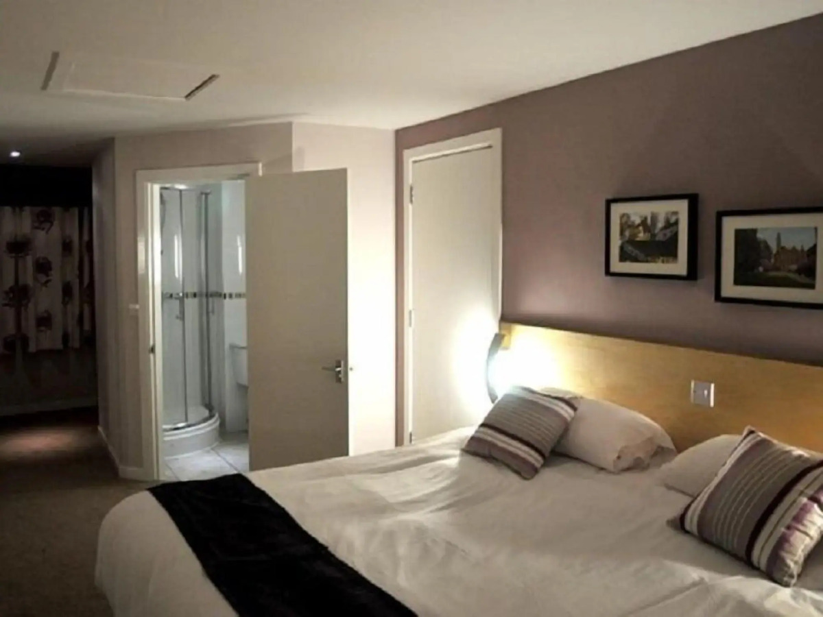 The Royal George Hotel