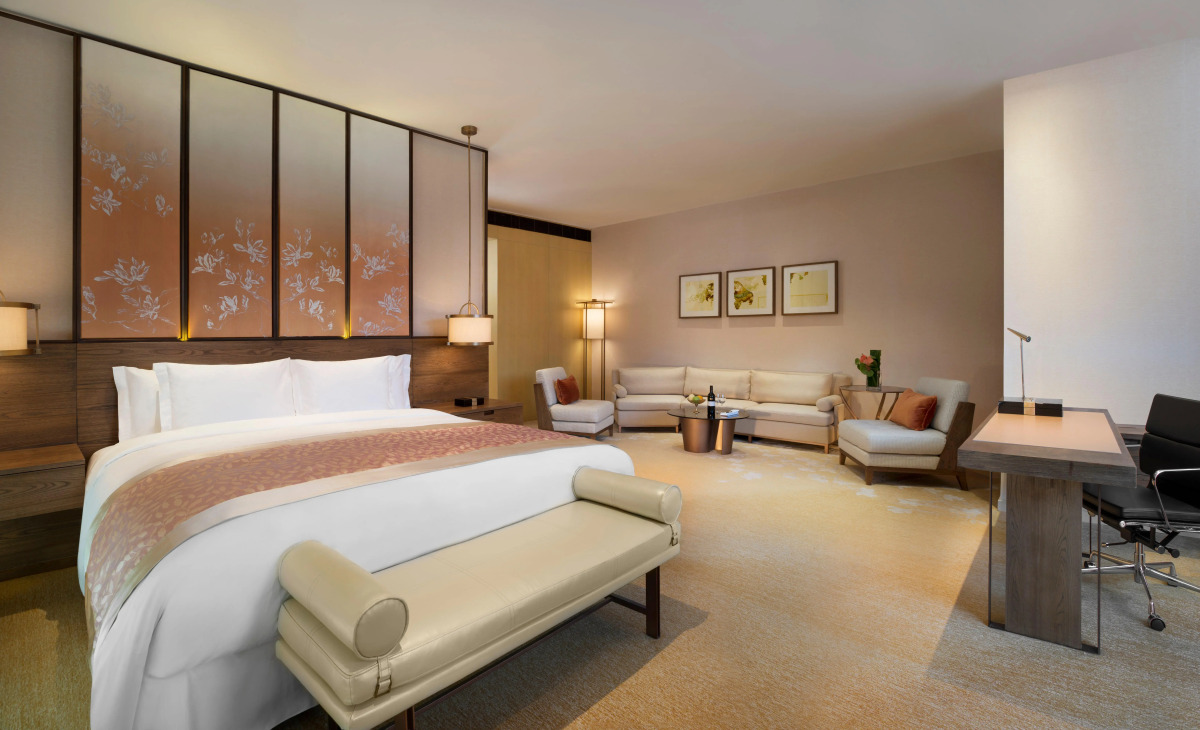 HUALUXE Shanghai Twelve at Hengshan by IHG