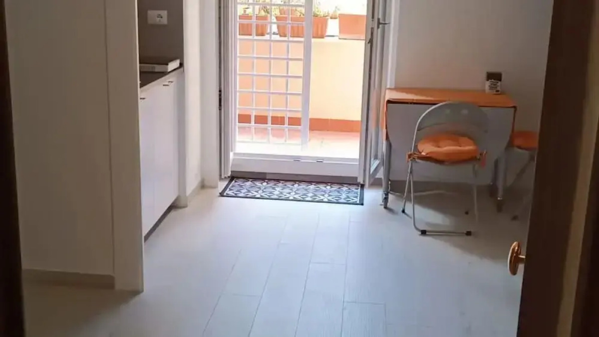 Vatican tiny house by Gialel