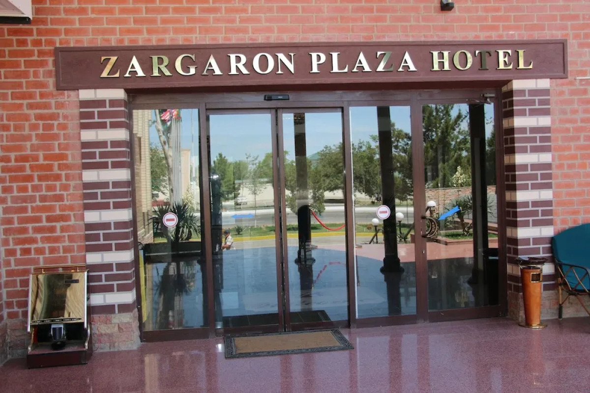 Отель Zargaron Plaza