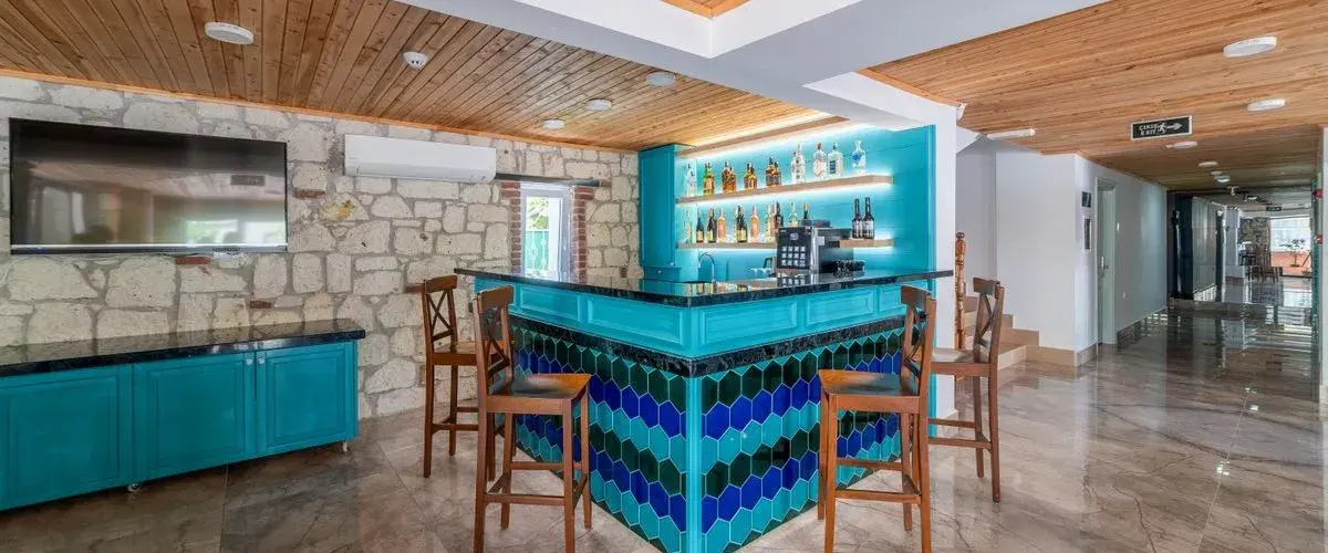 Dam Hotel Lara