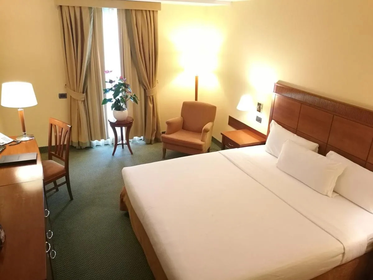 Mercure Rome Leonardo da Vinci Airport
