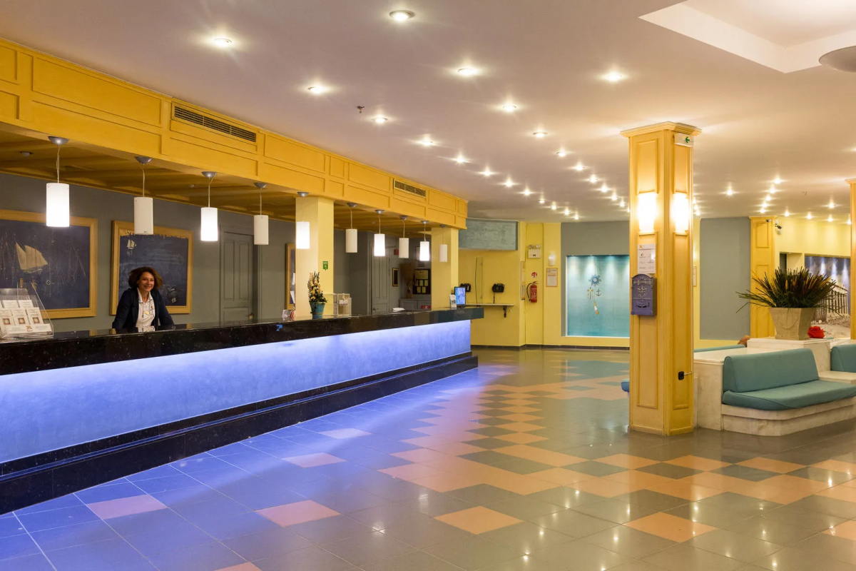 Golden Coast Hotel & Bungalows - All Inclusive