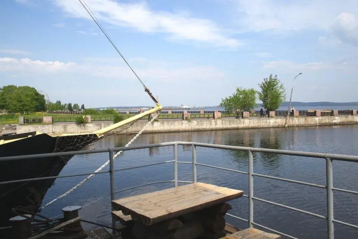 R&E Onego View