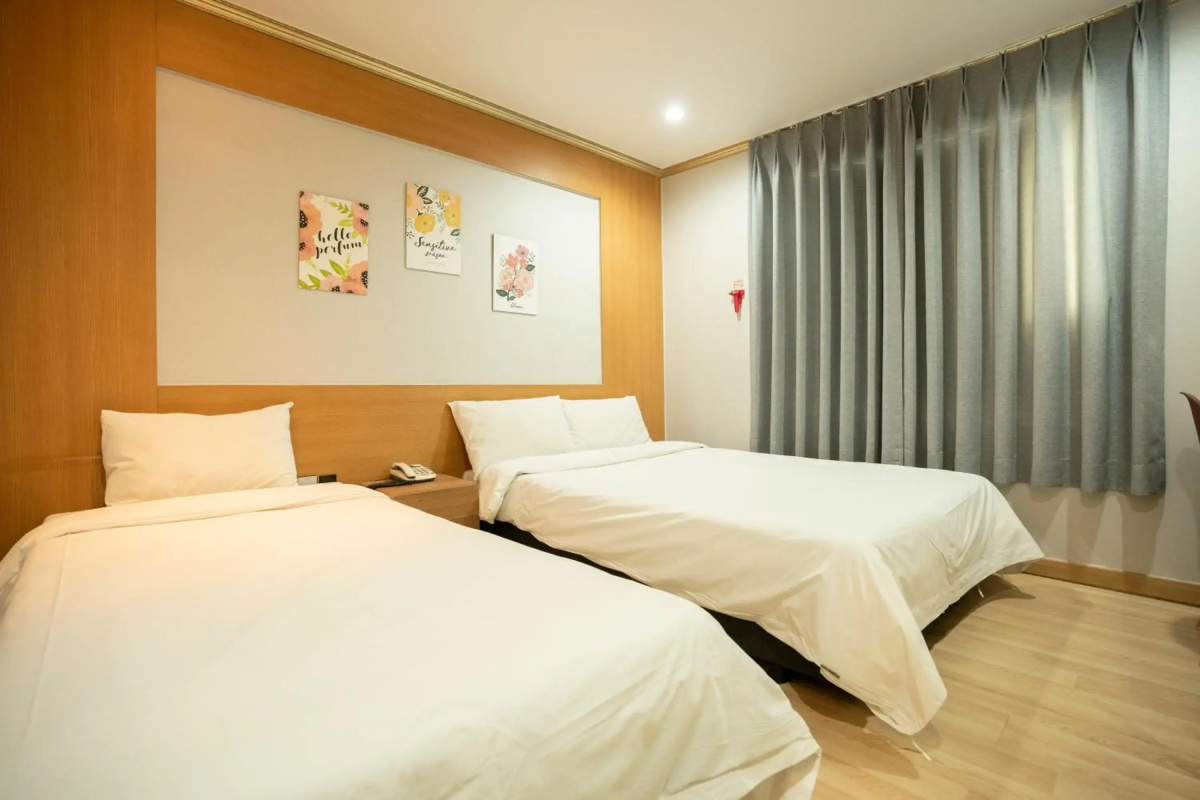 Royal International Hotel