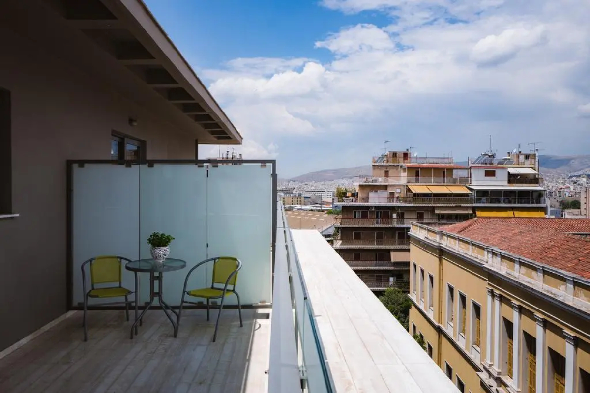 Piraeus Port Hotel