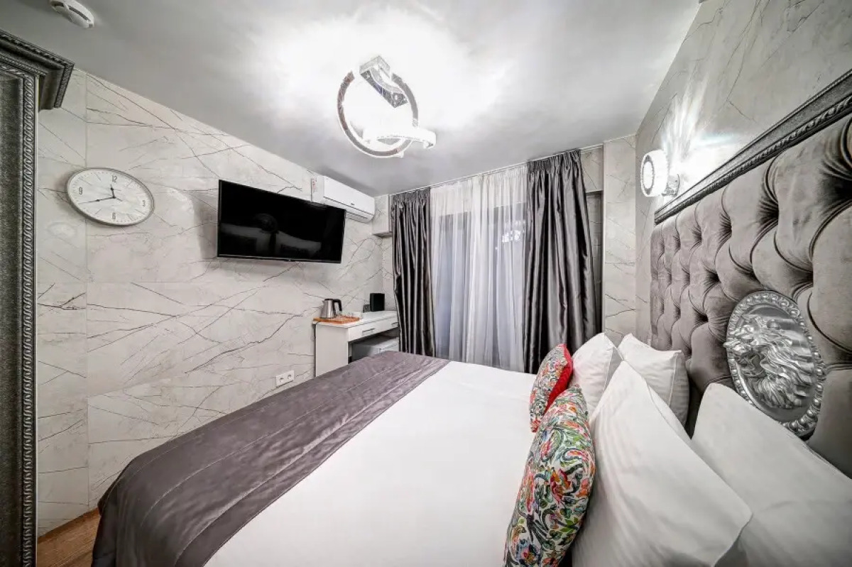 Аурия Круиз