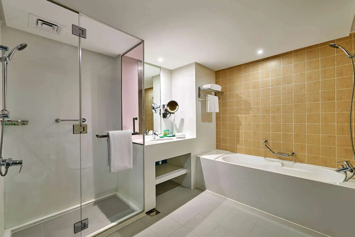 Ramada Hotel & Suites by Wyndham JBR