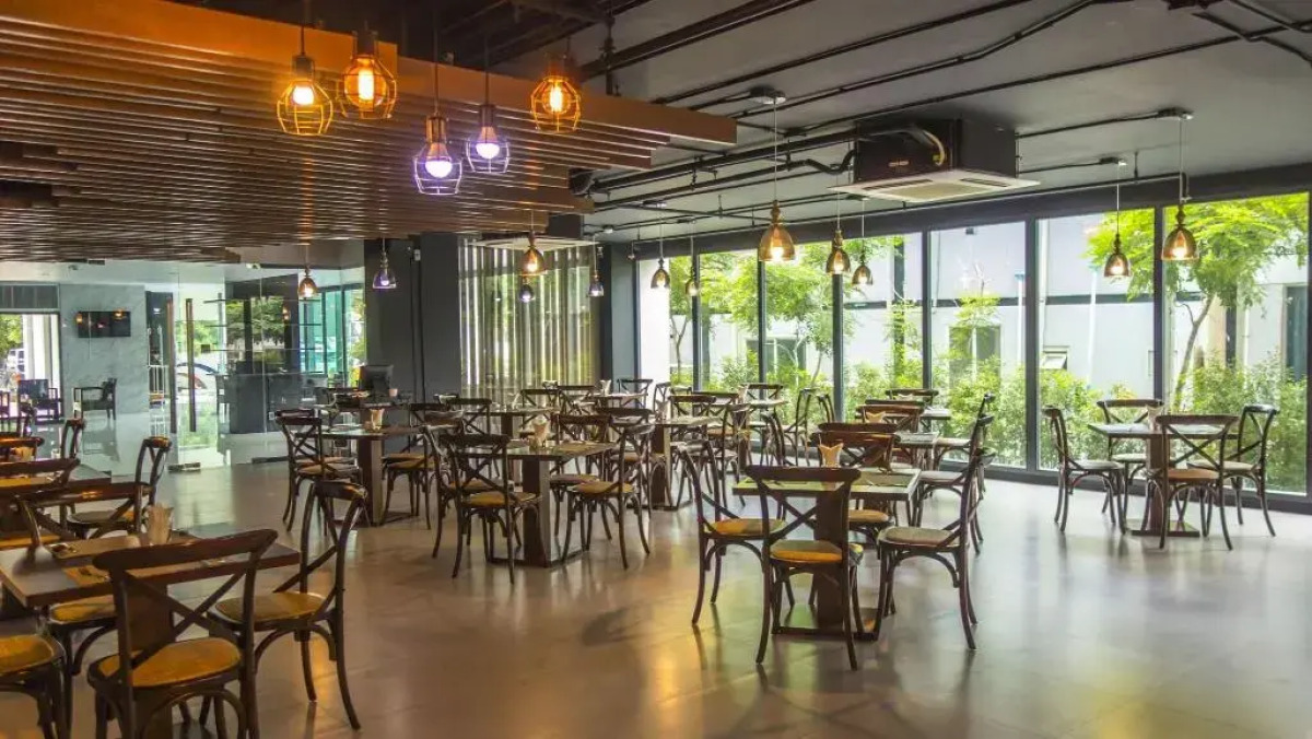 Unique Regency Hotel