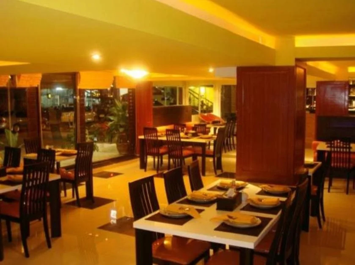 Central Place Hotel