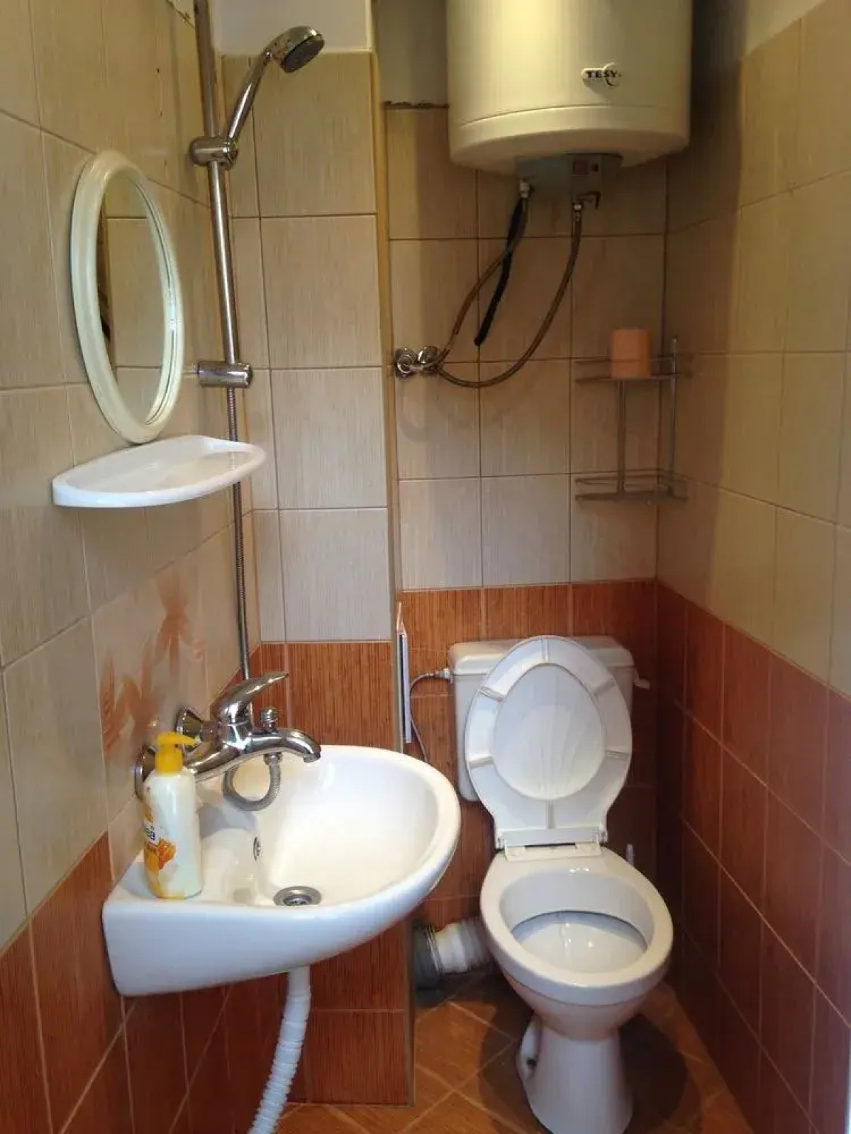 Elysia Hostel - The Blessed Home