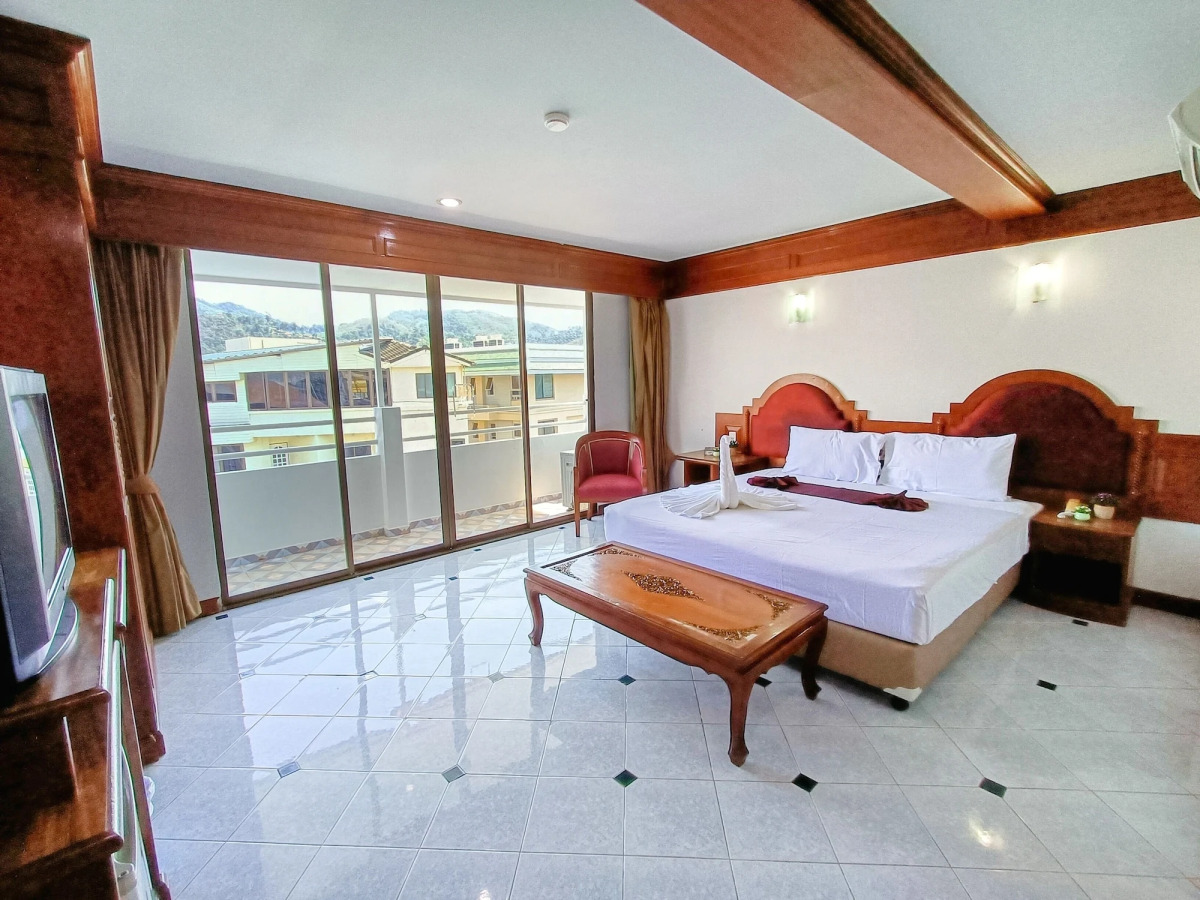 Hack Patong Beach Hotel