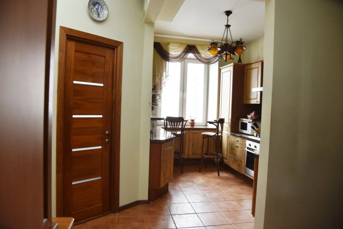 Yin Yang Mini Na Novoslobodskoy