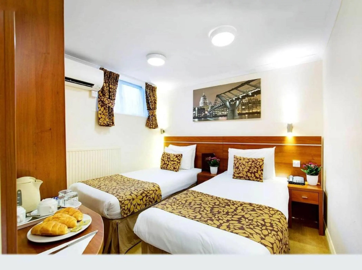 Queens Park Hotel