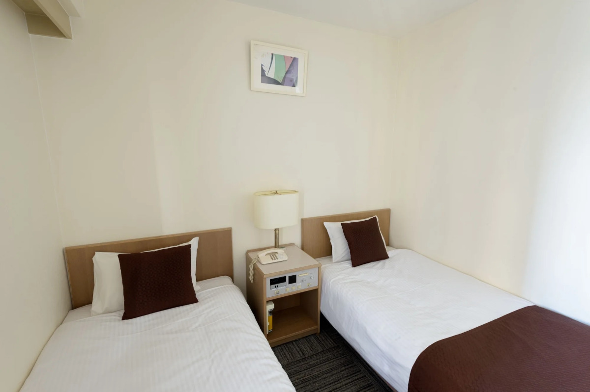 Shin Osaka Sunny Stone Hotel