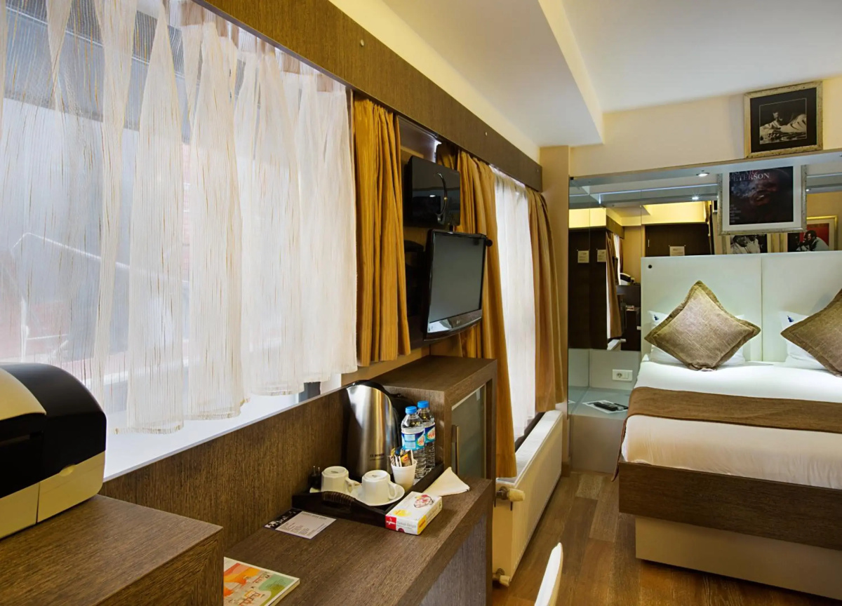 Jazz Hotel